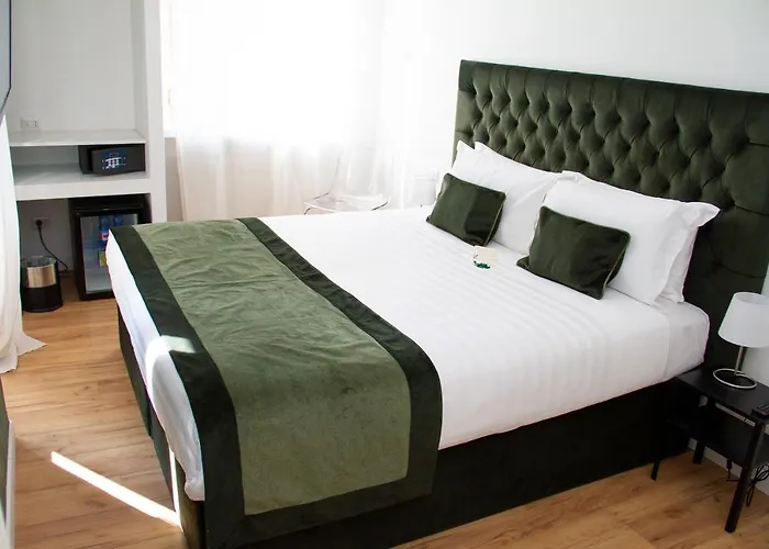 Home At Rome Vatican Suites